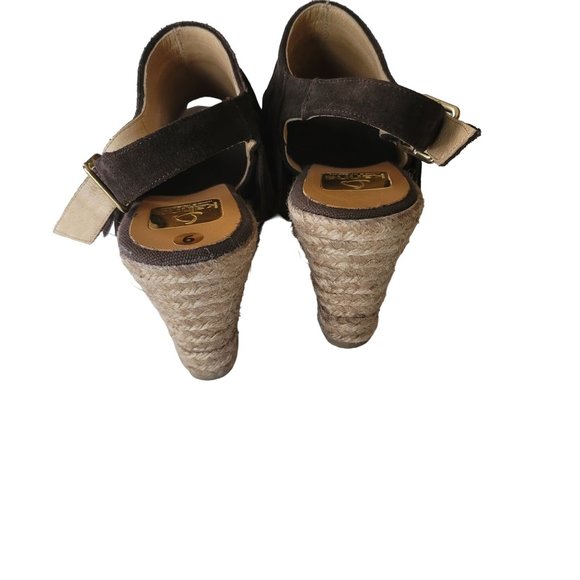 Kanna Wedge Slingback Suede Upper Sandal With Fringe detail. Size 9 - Picture 5 of 7